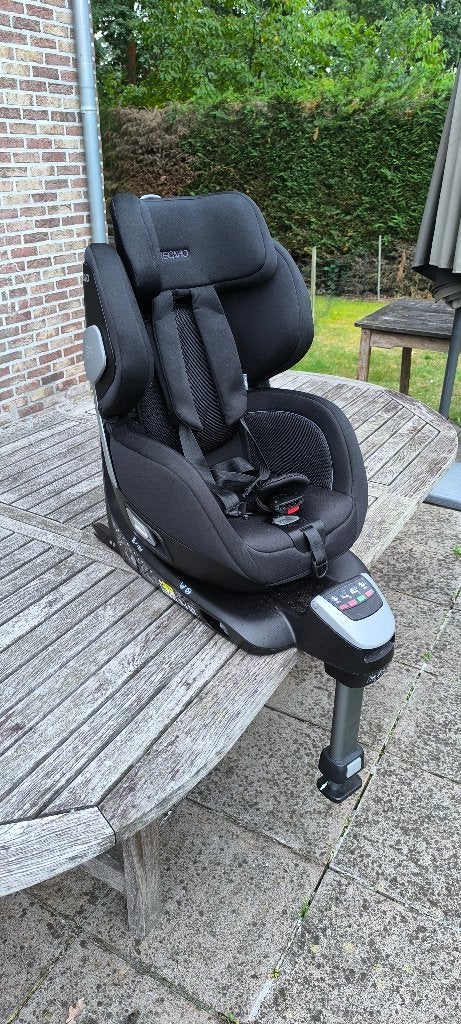 Autostoel Recaro Salia, Kinderen en Baby's, Autostoeltjes, Gebruikt, Verstelbare rugleuning, Isofix, Ophalen