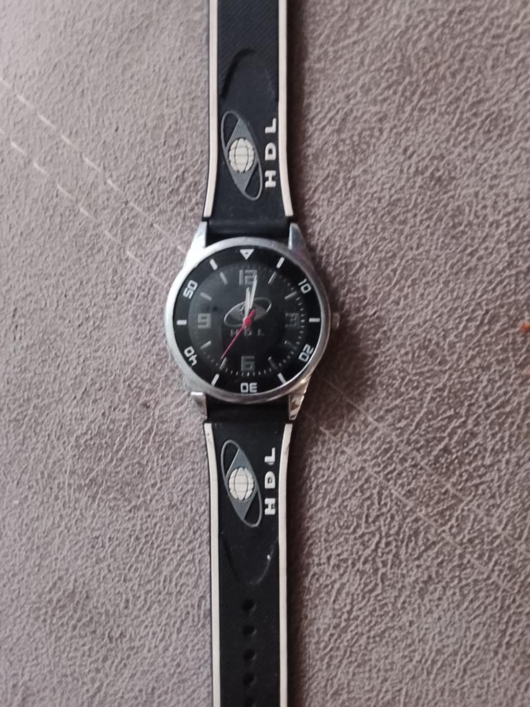Montre homme ou enfants, Enlèvement