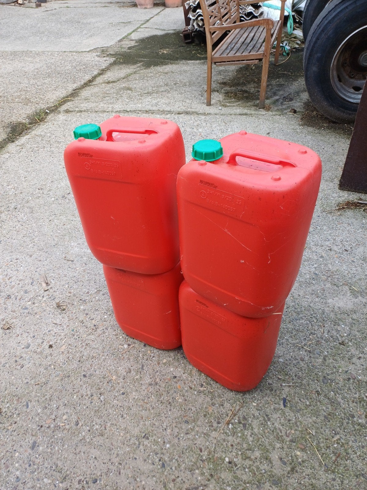 jerrycan 25 liter, Enlèvement