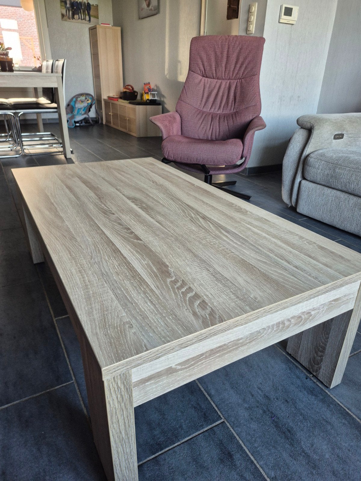 eettafel met 6 stoelen en salontafel, Ophalen