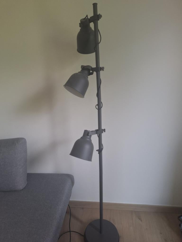 Staande lamp met 3 spots- Hektar, Enlèvement