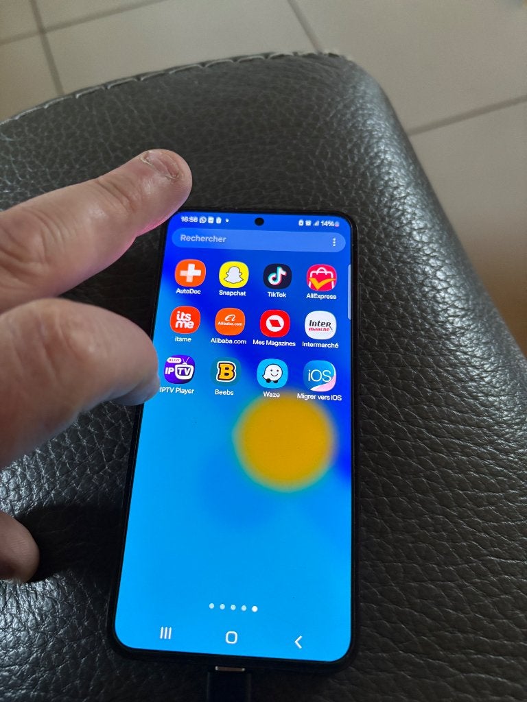 À vendre sansumg S23 128GB + montre wash, Comme neuf, Enlèvement, Sans abonnement, Android OS