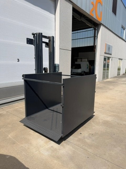 Goederenlift of motolift, Ophalen