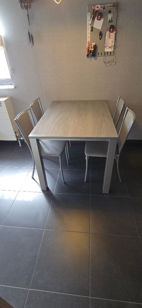 Keukentafel en 4 stoelen - te koop wegens verhuis, Huis en Inrichting, Stoelen, Ophalen, Gebruikt, Vier, Leer