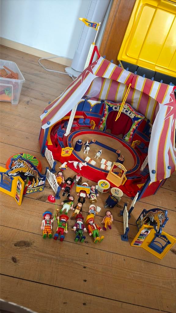 Cirque Playmobil complet, Enfants & Bébés, Jouets | Playmobil, Enlèvement, Comme neuf