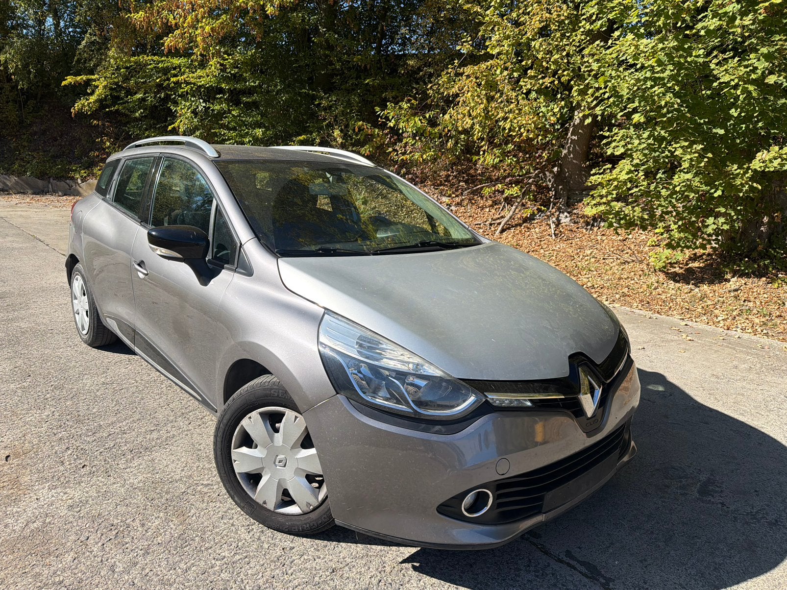 Renault clio 1.5 dci 2013 climatisation ecran euro 5b, Auto's, Elektrische ramen, Leder, Handgeschakeld, Particulier