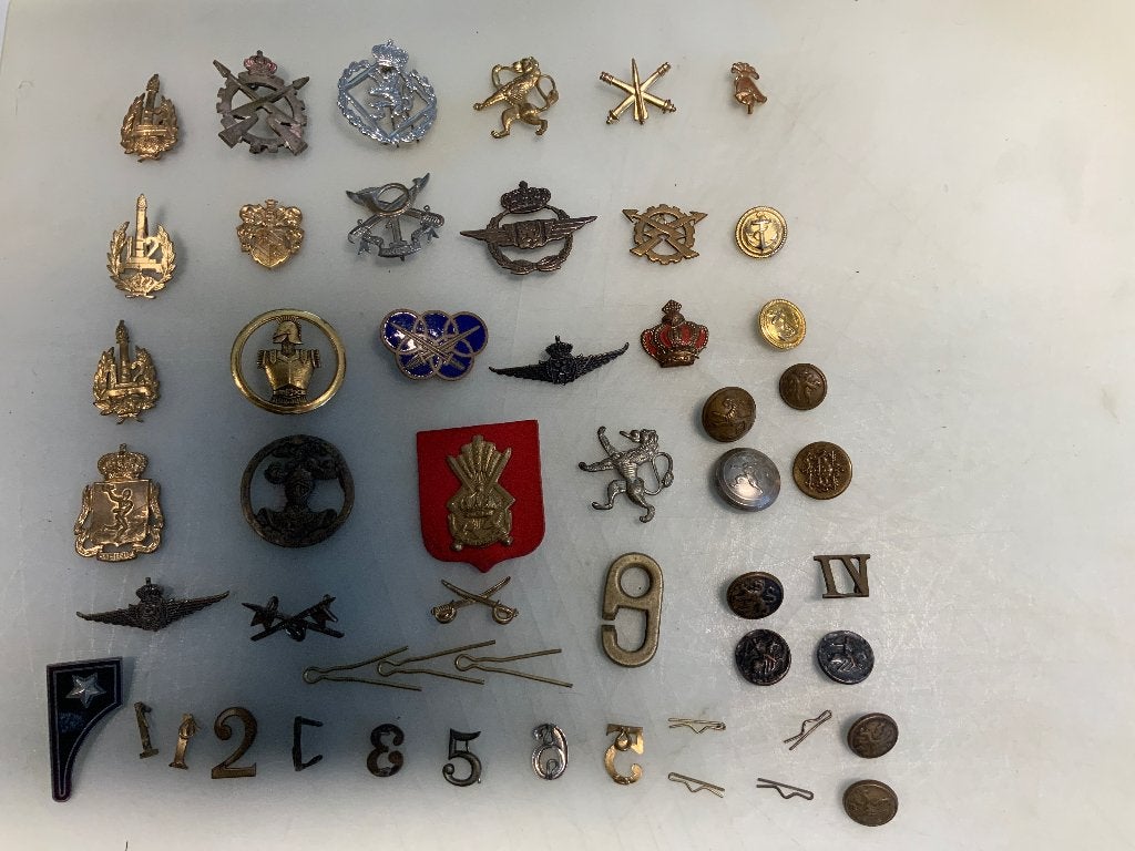 Insignia, Enlèvement ou Envoi