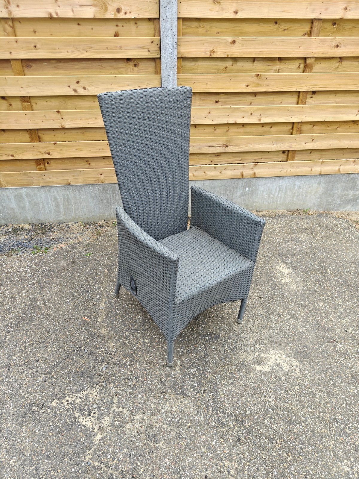 7 wicker tuinstoelen + 1 licht beschadigde, Ophalen, Gebruikt, Wicker, Verstelbaar
