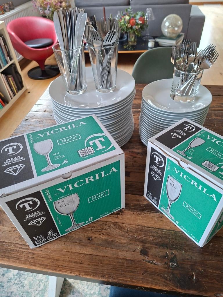 Bestekpakket x20 of 24 stuks slechts één keer gebruikt!, Ophalen, Overige materialen, Zo goed als nieuw, Vaatwasserbestendig