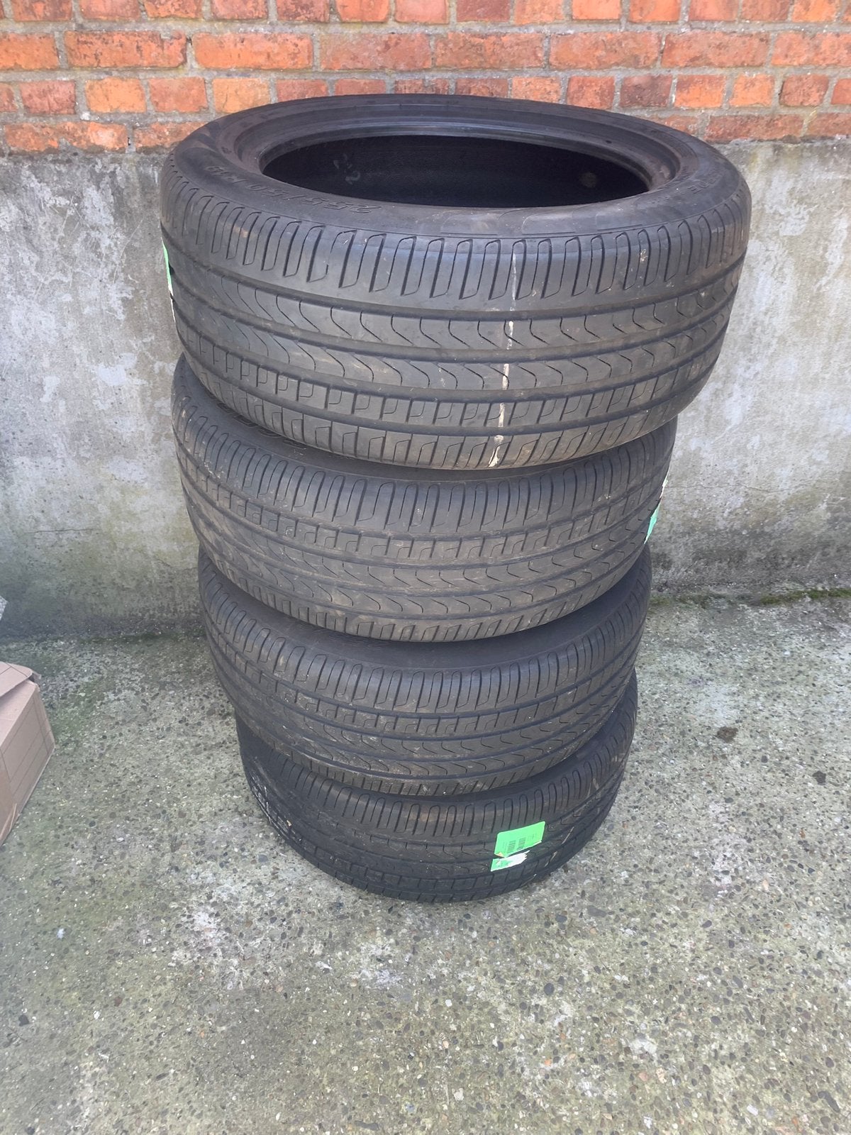 Zomerbanden Pirelli, Ophalen, Zo goed als nieuw