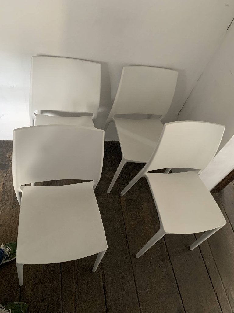 Lot de 4 chaises blanches au design moderne, Maison & Meubles, Enlèvement, Utilisé, Autres matériaux, Blanc