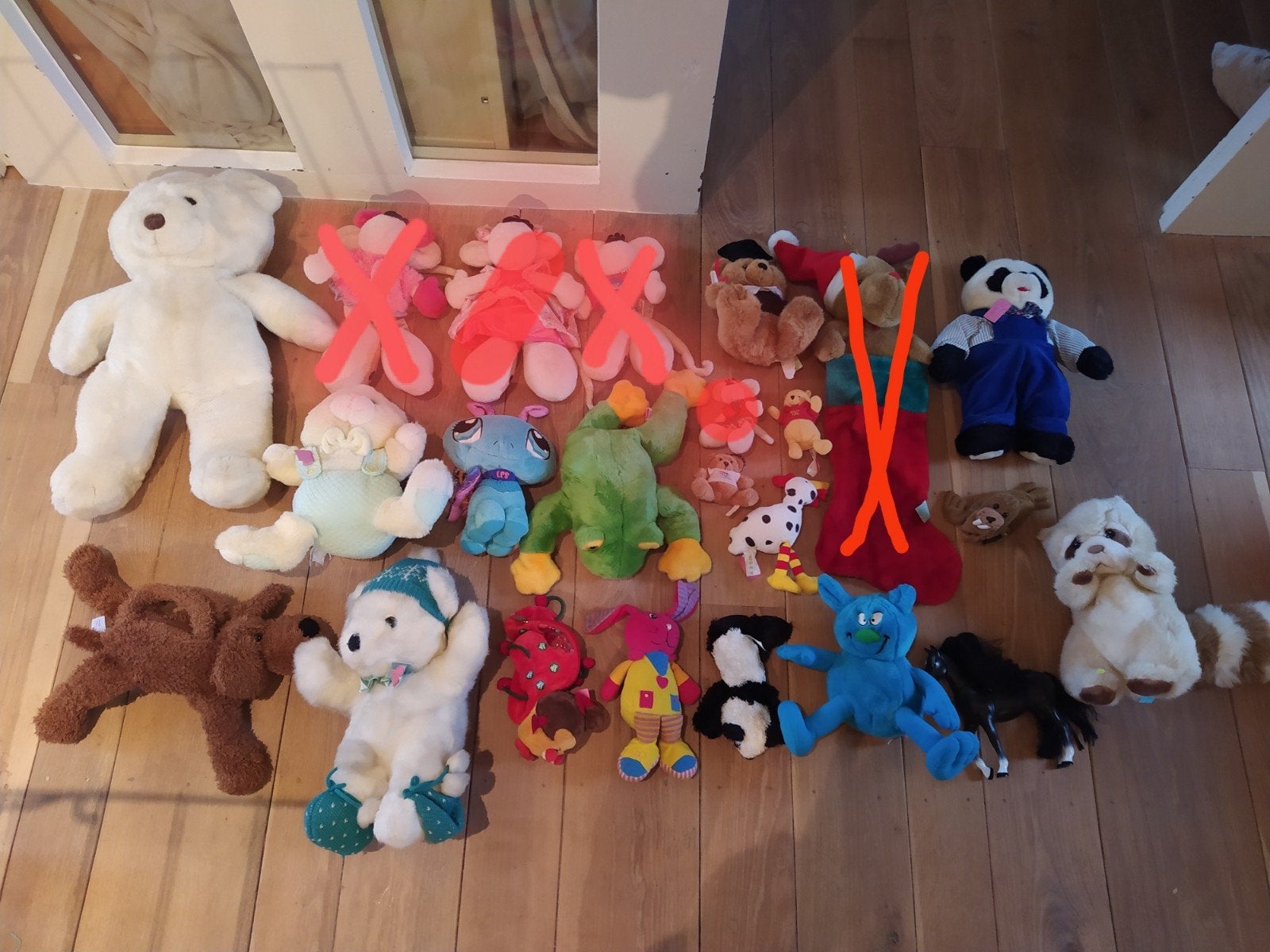 Knuffels (Ideaal als extra cadeautje)

Netjes gewassen

We h, Ophalen of Verzenden