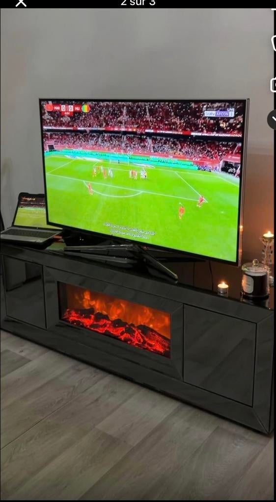 Meuble TV avec cheminée électrique intégrée, Maison & Meubles, Armoires | Mobilier de télévision, Enlèvement, Comme neuf