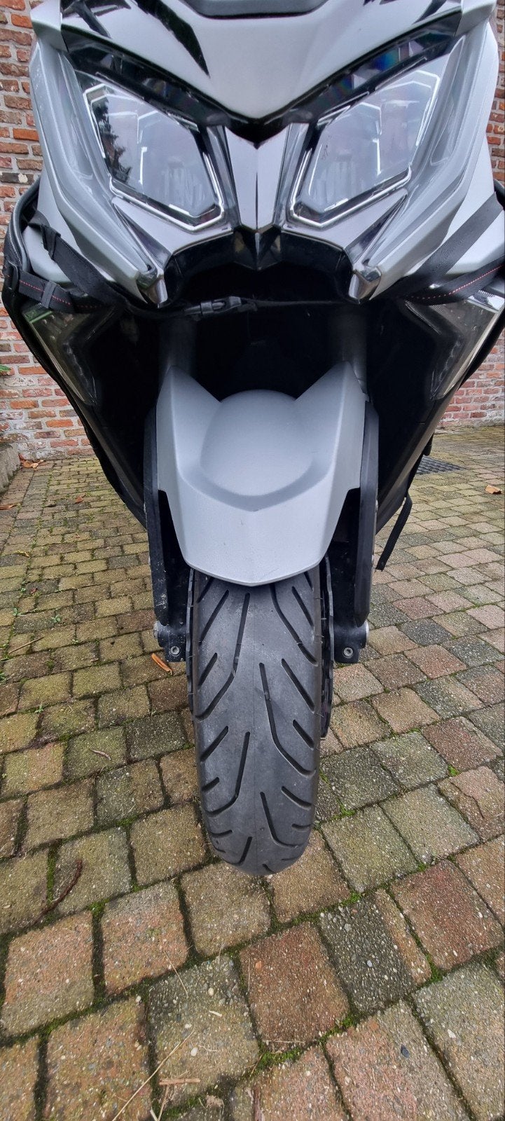 Kymco AK 550 full équipé été et hiver 12.250 km., Ophalen