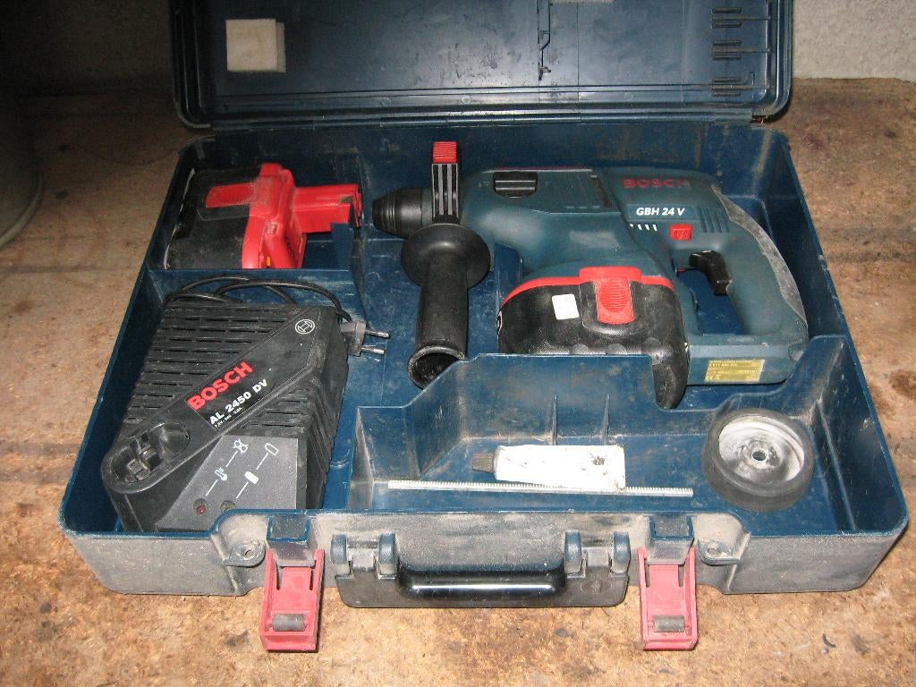 Foreuse Bosch GBH24V, Bricolage & Construction, Outillage | Foreuses, Enlèvement, Utilisé, Foreuse et Perceuse, Vitesse variable