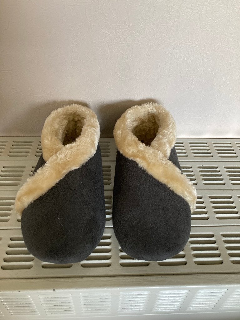 Grijze pantoffels met wol, maat 40 (weinig gedragen), Gris, Enlèvement ou Envoi, Comme neuf, Pantoufles