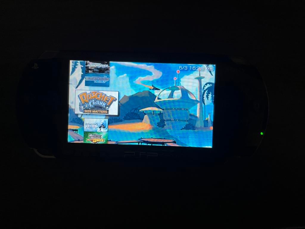 PSP 1001 - *CIB* - 64gb MicroSD, Games en Spelcomputers, Spelcomputers | Sony PSP, Zo goed als nieuw, PSP, Ophalen