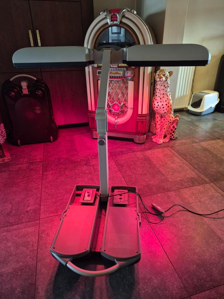 Topmodel hb955 philips&relaxmobile met 8 lampen, Elektronische apparatuur, Zonnebanken en Gezichtsbruiners, Ophalen