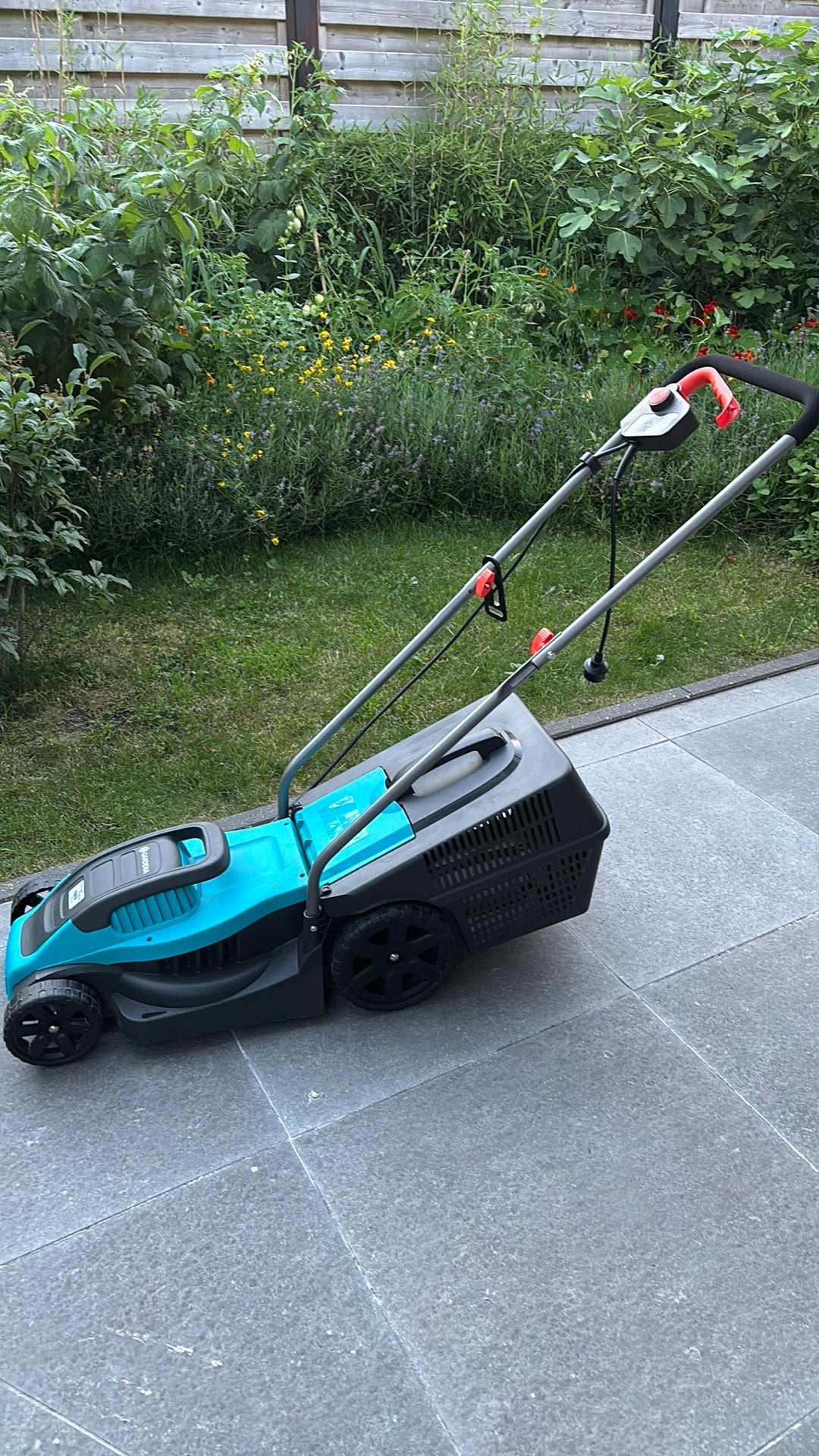 Grasmaaier electriciteit Gardena klein, Tuin en Terras, Grasmaaiers, Ophalen, Zo goed als nieuw, Elektrische grasmaaier