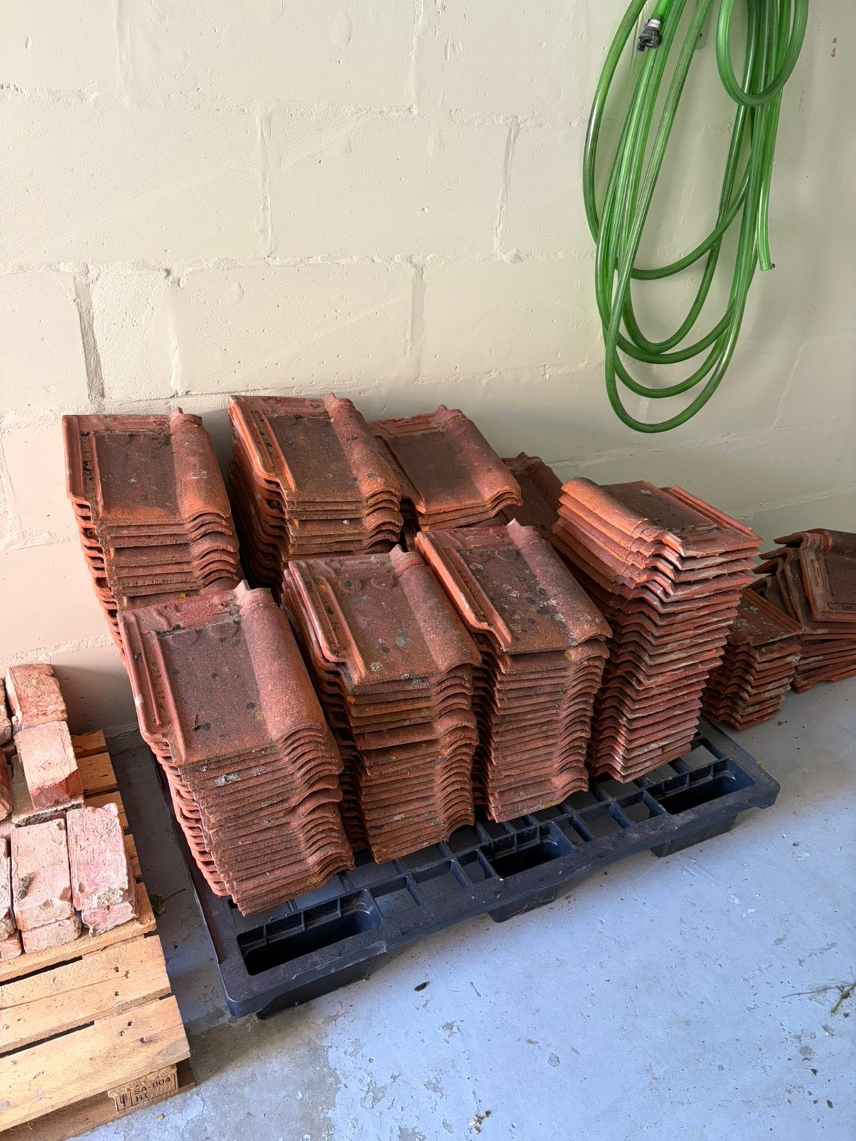 Dakpannen, Doe-het-zelf en Bouw, Dakpannen en Dakbedekking, Ophalen, Zo goed als nieuw, Dakpannen