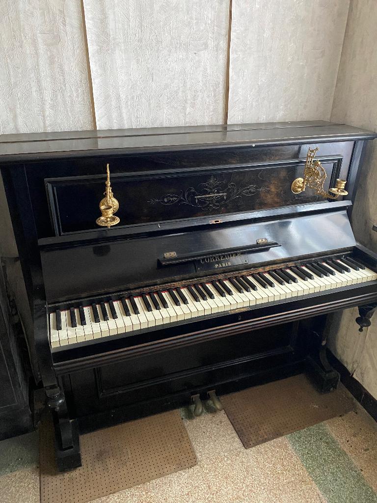 Te koop piano, Enlèvement, Utilisé, Noir, Piano
