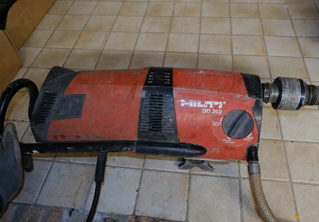 Hilti DD200 Carotteuse diamant 2600 W, Bricolage & Construction, Outillage | Foreuses, Enlèvement, Utilisé, Autres types, 600 watts ou plus