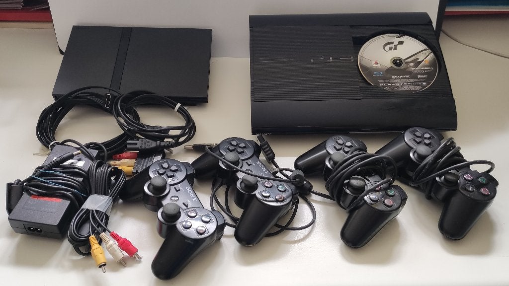 PS 2 + PS3 + 4 controllers + 32 PS2 Games, Consoles de jeu & Jeux vidéo, Jeux | Sony PlayStation 2, 2 joueurs, À partir de 7 ans