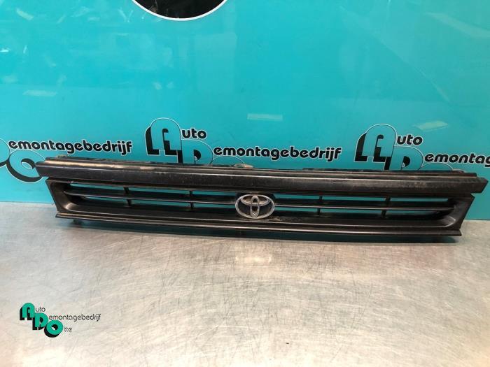 Calandre d'un Toyota Starlet (Starlet 90-), -, 3 mois de garantie, Toyota, Utilisé