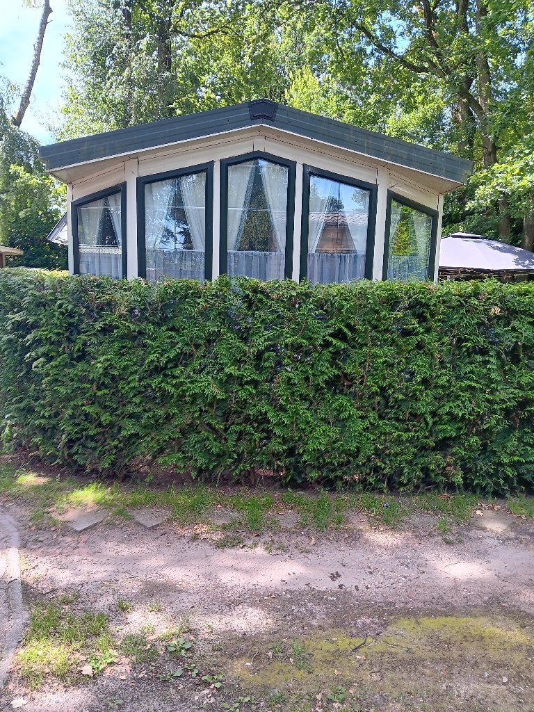 STAAN CARAVAN TE KOOP KANPING KEIENVEN