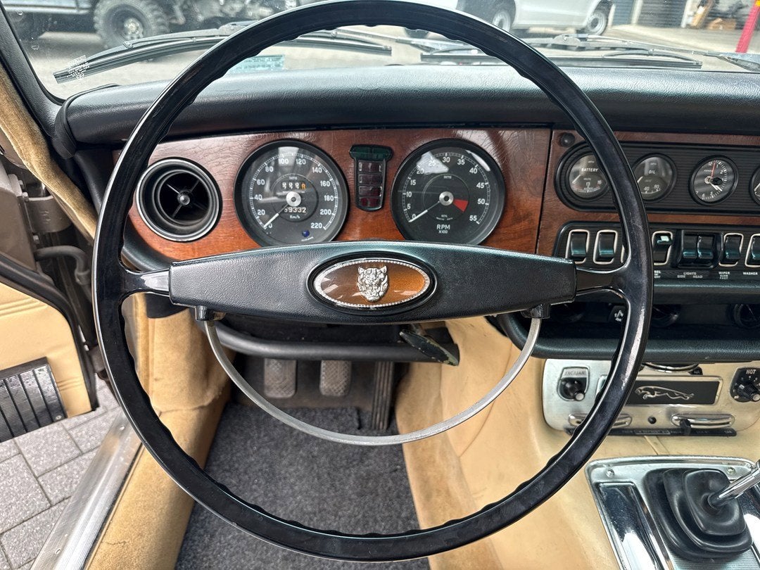 Jaguar XJ6 4,2, foto 11