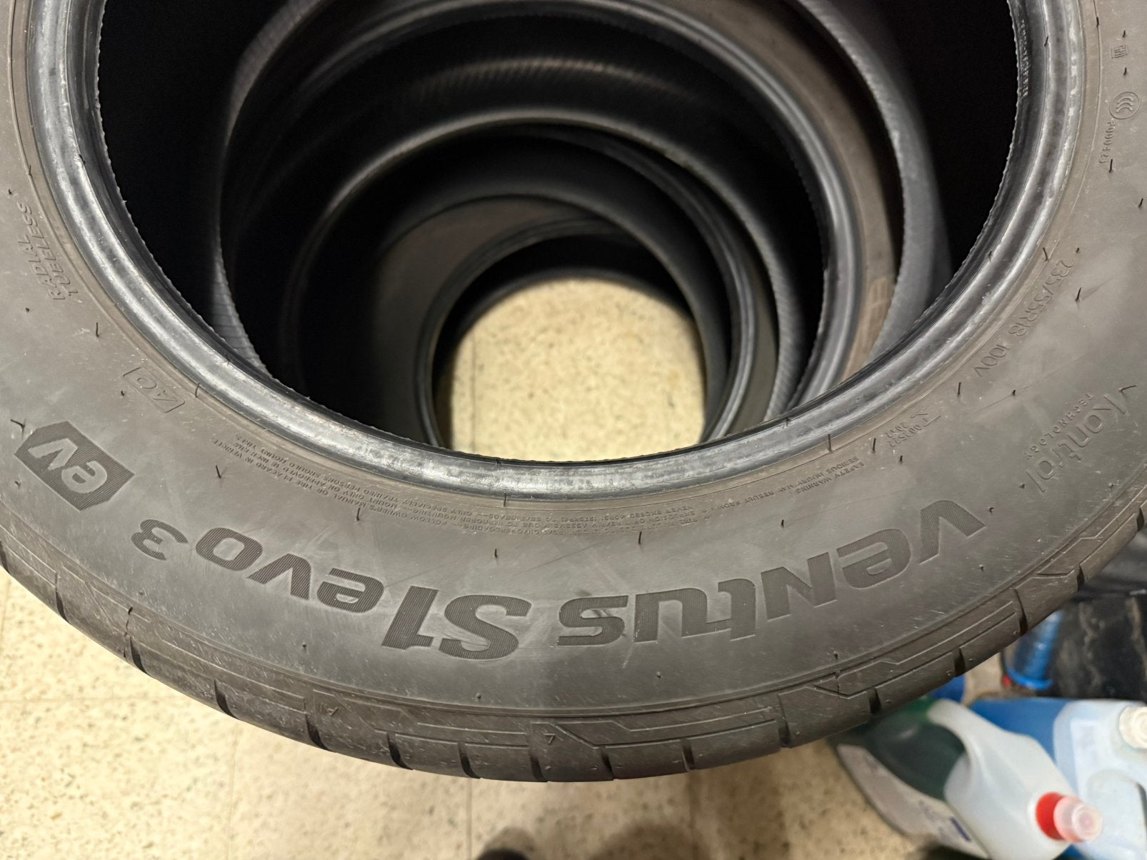 Pneu Hankook ventus S1 evo 3 EV 235/55 R18, Autos : Pièces & Accessoires, Pneus & Jantes, Véhicule de tourisme, Pneus été, Enlèvement