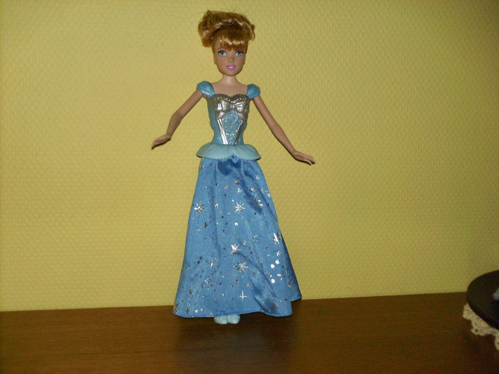 a vendre jouet poupée, Enlèvement ou Envoi, Utilisé, Barbie