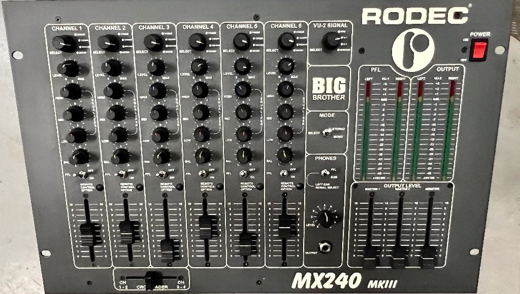 Mixeur Rodec MX240 MK3, Enlèvement ou Envoi, Comme neuf, 10 à 20 canaux, Entrée micro
