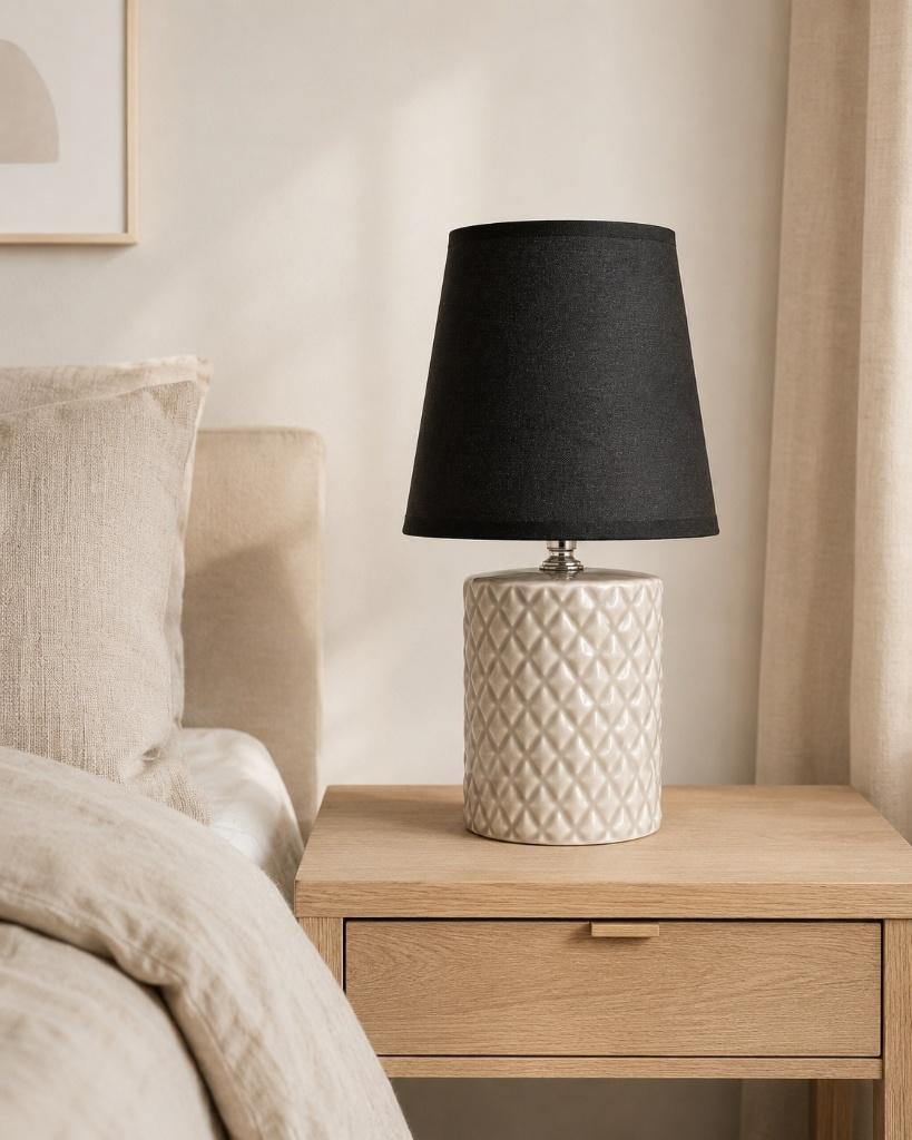 Olinsia Keramische Tafellamp met Zwarte Lampenkap, Huis en Inrichting, Verzenden, Nieuw, Modern, Minder dan 50 cm