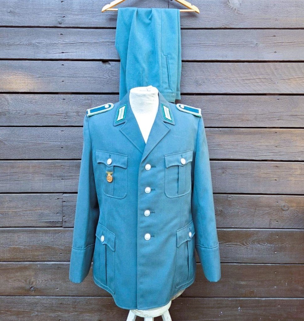 DDR Volkspolizei uniform., Verzamelen, Militaria | Algemeen, Ophalen of Verzenden