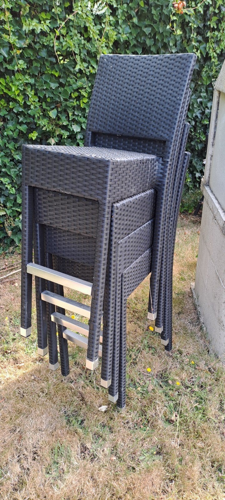 4 chaises hautes de jardin. Hauteur assise 78 cm, Enlèvement, Comme neuf, Empilable