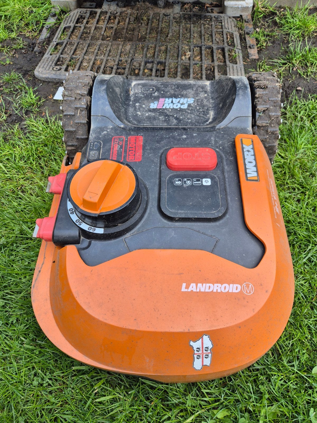 Robot tondeuse Worx M500 wr141e, Jardin & Terrasse, Tondeuses robotisées, Enlèvement