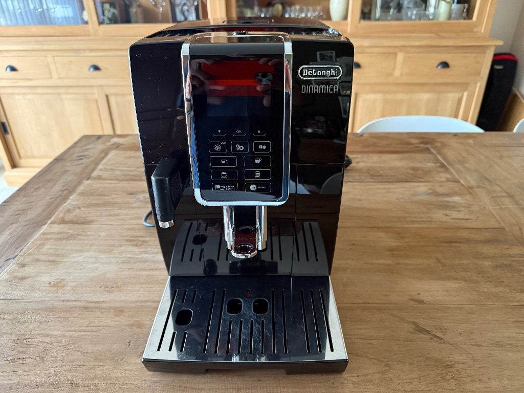 De'Longhi Dynamica ECAM350.55.B, Réservoir d'eau amovible, 2 à 4 tasses, Café moulu, Comme neuf