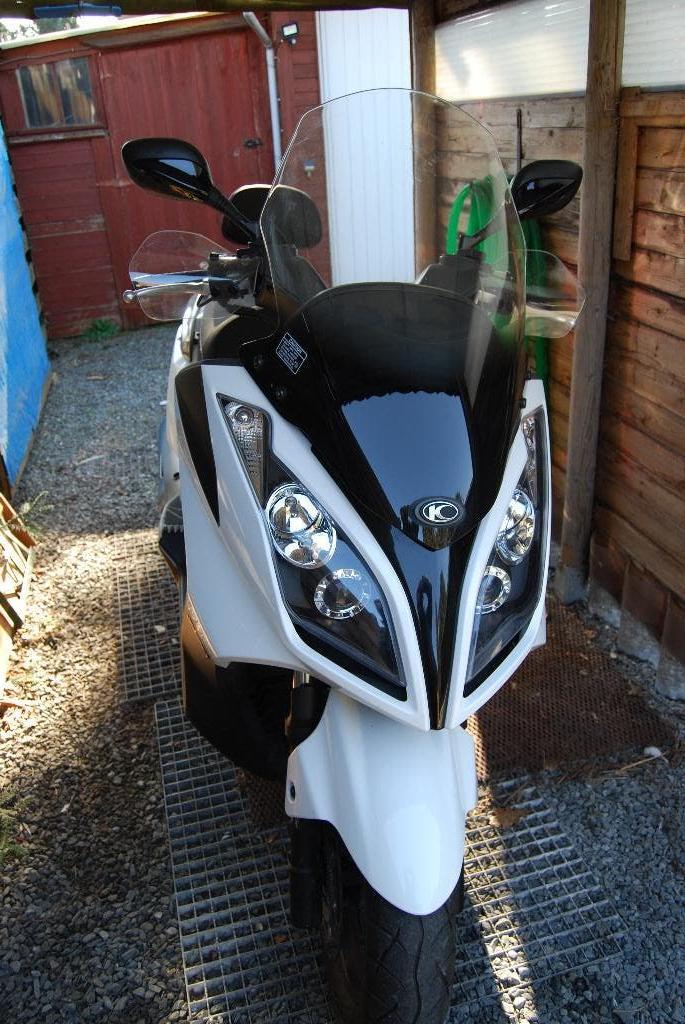 kymco 300 cc ABS DINKSTREET, Motoren, Scooter, 300 cc, Motorrijbewijs A, Gebruikt