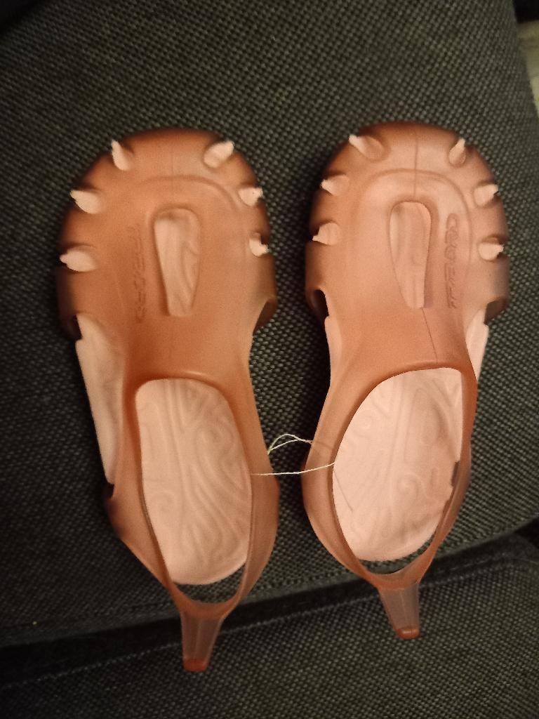 Waterschoenen maat 23, Kinderen en Baby's, Kinderkleding | Kinder-zwemkleding, Ophalen, Gebruikt, Zwemschoenen