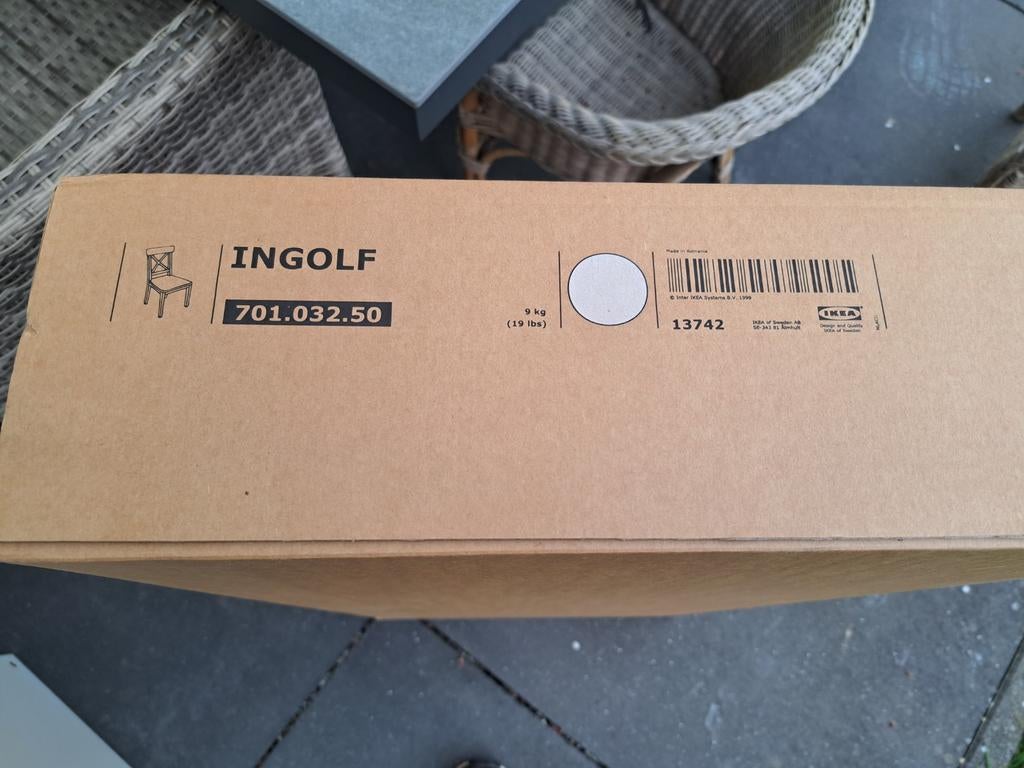 Chaise Ikea Ingolf blanche neuve toujours emballée., Enlèvement
