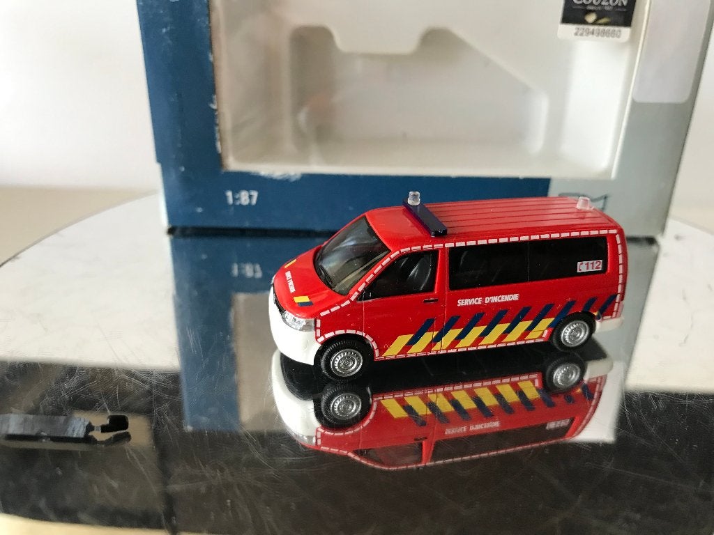 POMPIERS SERVICE D'INCENDIE 112 - VOLKSWAGEN T5 - 1:87, Verzenden, Nieuw, Bus of Vrachtwagen, Rietze