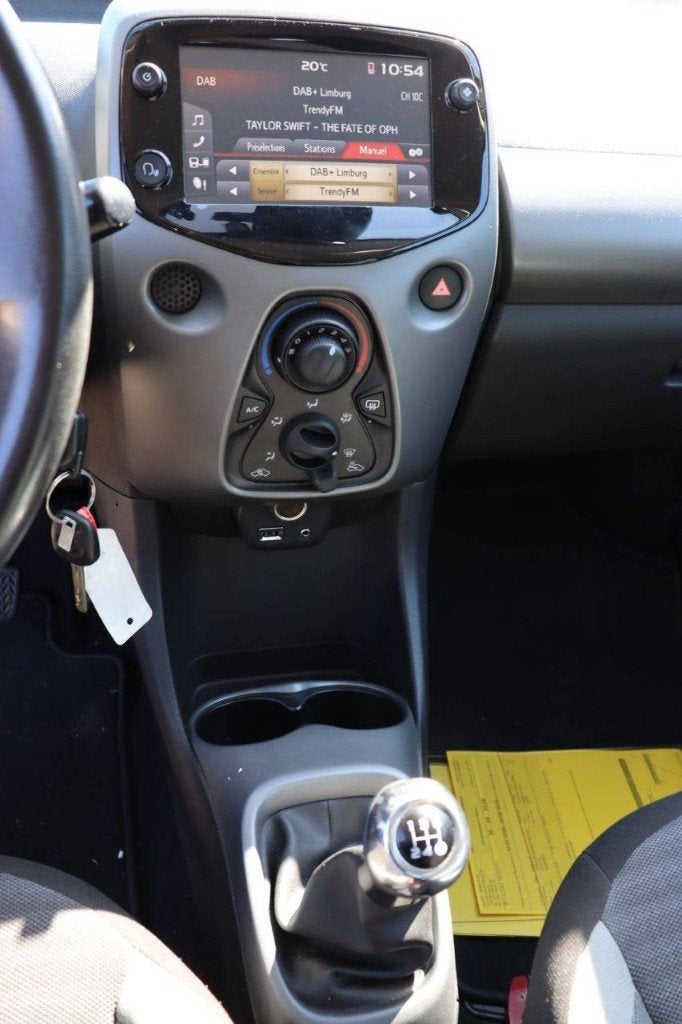 TOYOTA AYGO BWJ 2020 1000 CC 72 PK, Auto's, Voorwielaandrijving, Stof, Euro 6, 5 zetels