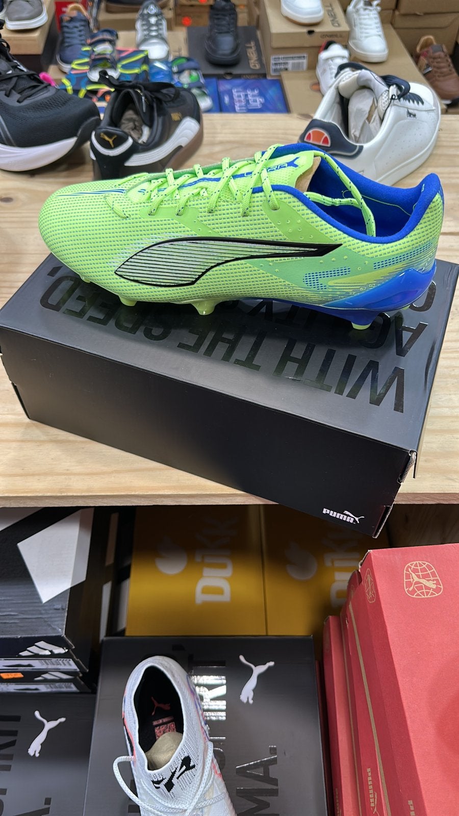 Chaussures de football, Enlèvement ou Envoi, Comme neuf