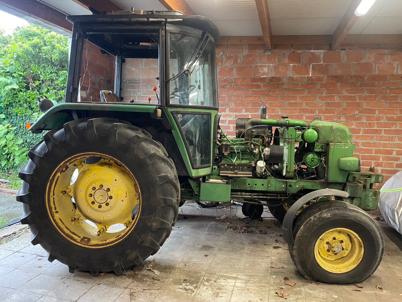 john deere 1640 van 1985 met maar 6000uren, Gebruikt, Tot 80 Pk, 5000 tot 7500, Ophalen