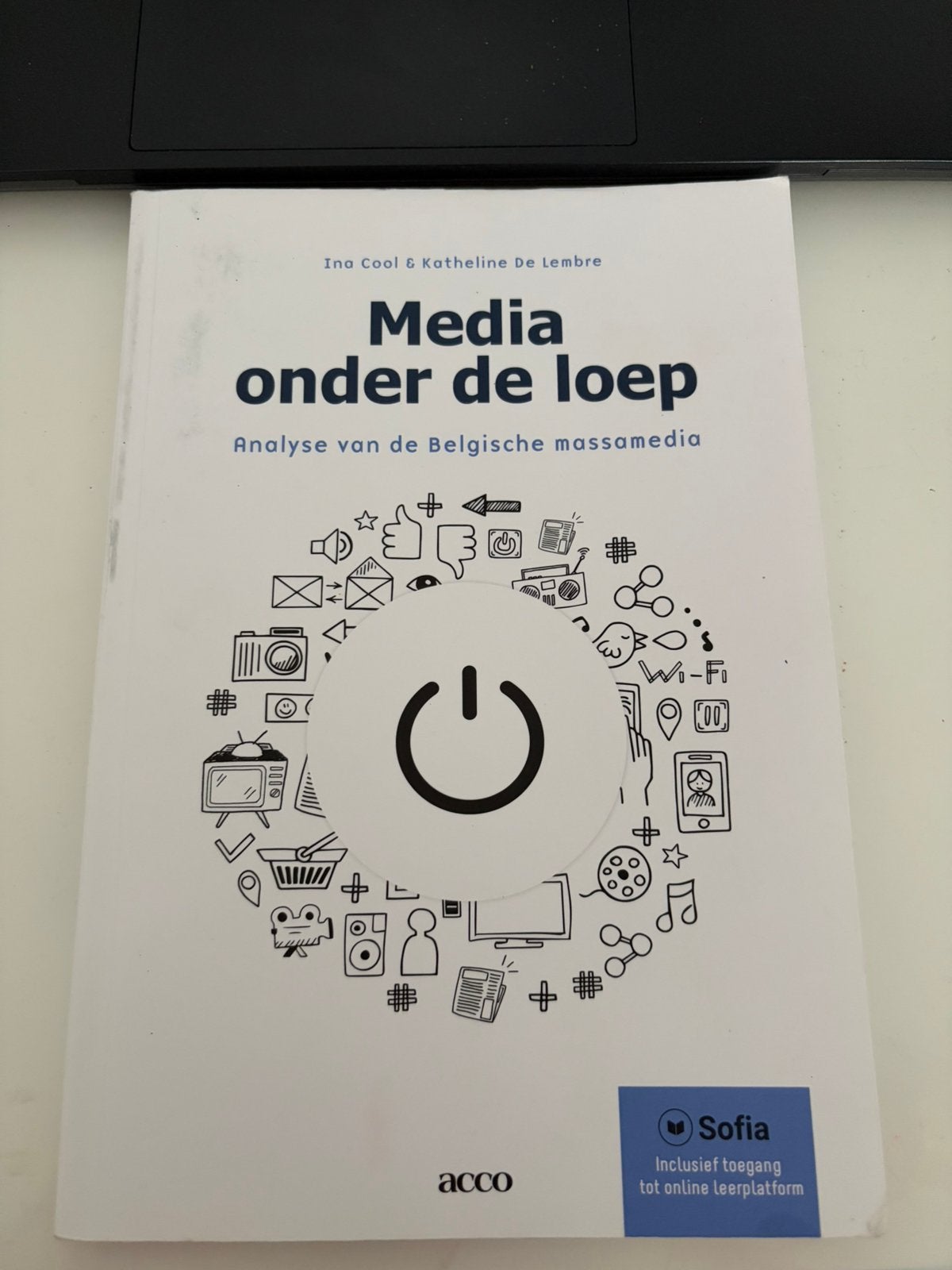 Ina Cool - Media onder de loep, Boeken, Ophalen of Verzenden, Gelezen, Ina Cool; Katheline De Lembre