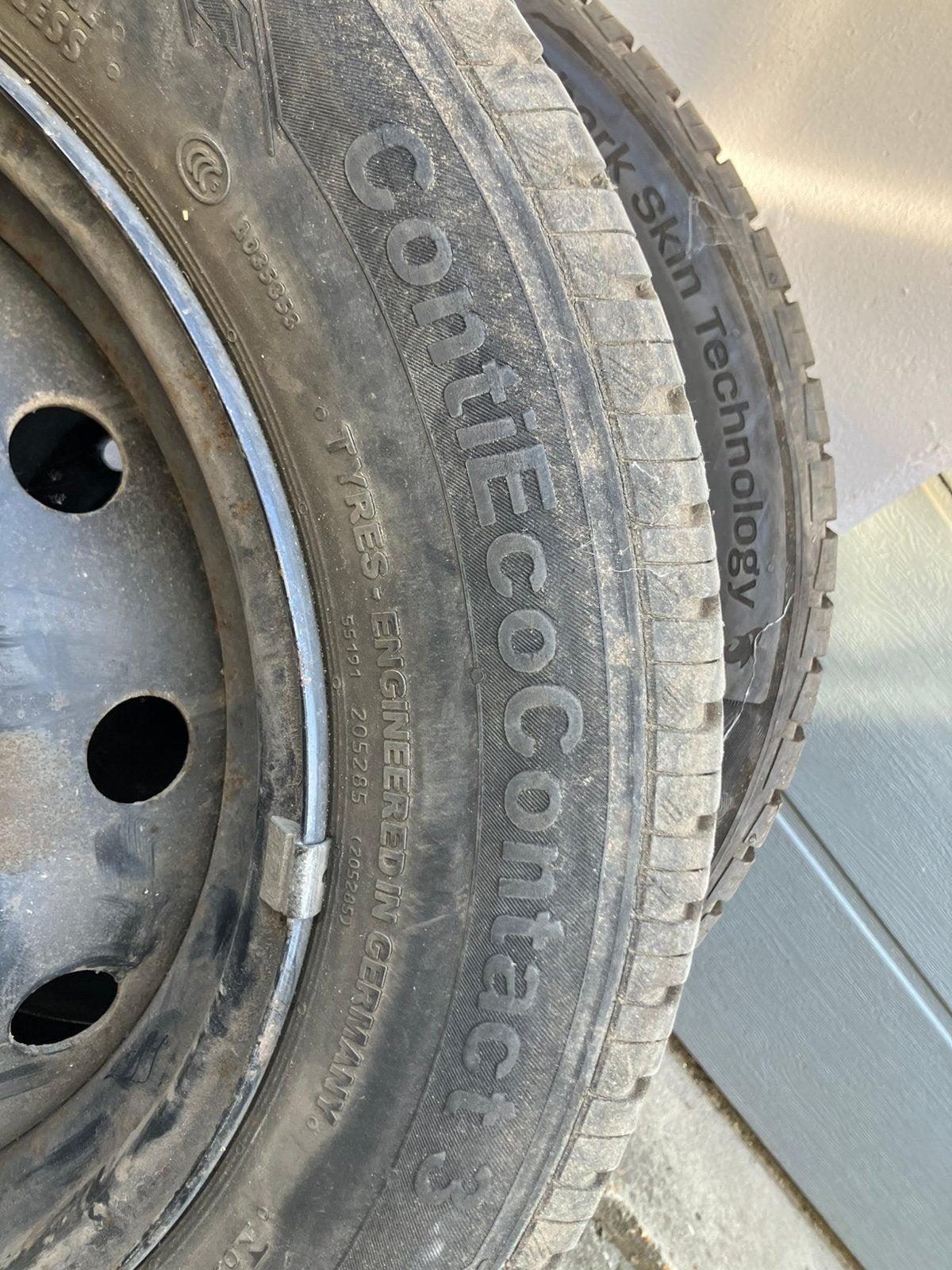 2 Dacia zomerband op velg passend voor Logan, Sandero, etc, Auto-onderdelen, Ophalen, Gebruikt, 15 inch, Band(en)