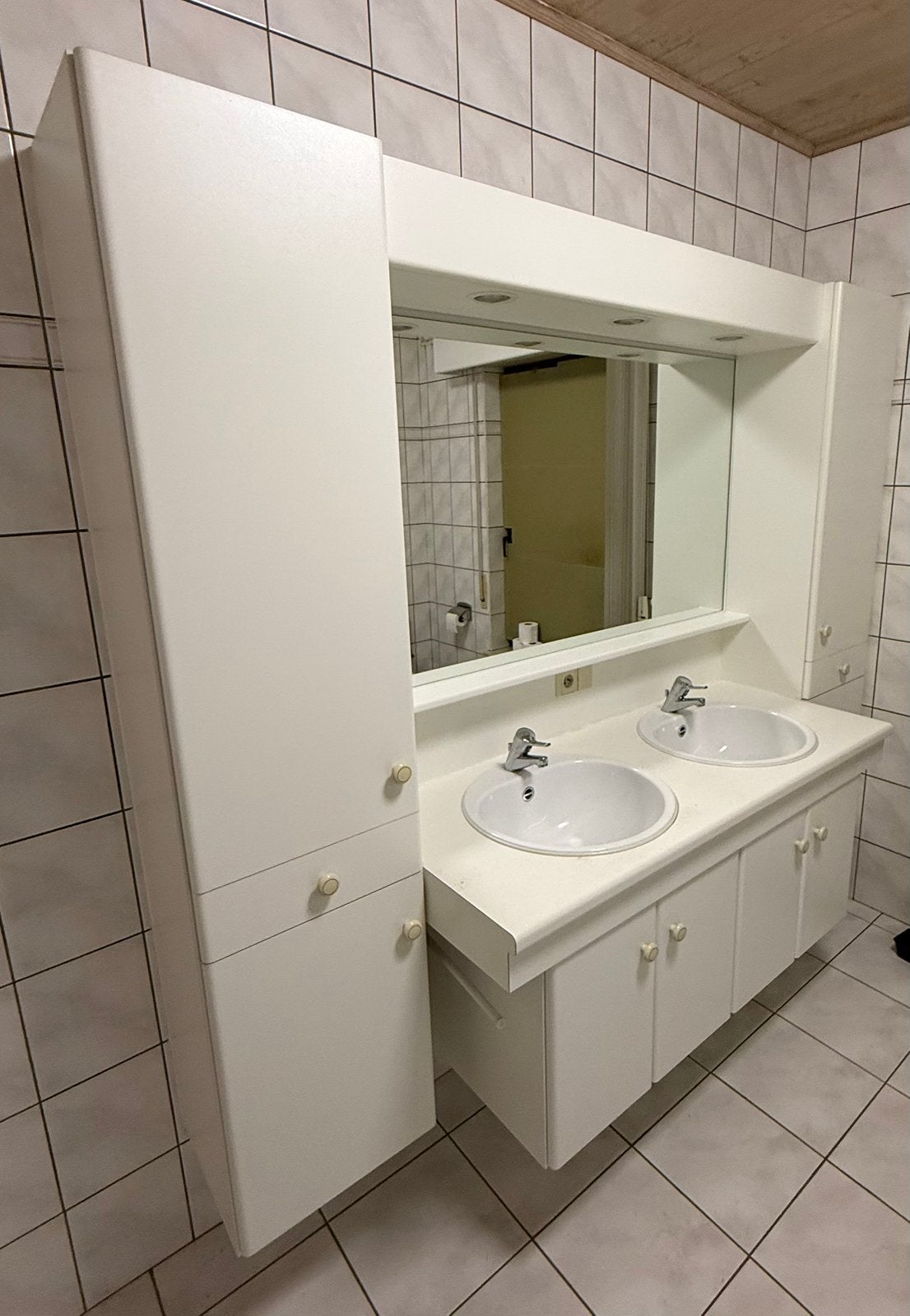 Badkamermeubel met dubbele lavabo en spiegel, Huis en Inrichting, Ophalen, Gebruikt, Wastafelkast