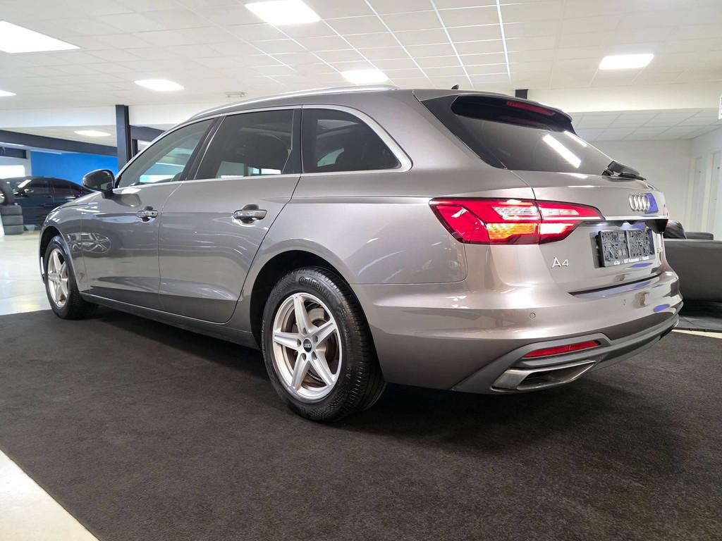 Audi A4 Avant 30 TDi Business Edition S tronic (bj 2022), Auto's, Audi, Stof, Euro 6, 4 cilinders, 136 pk
