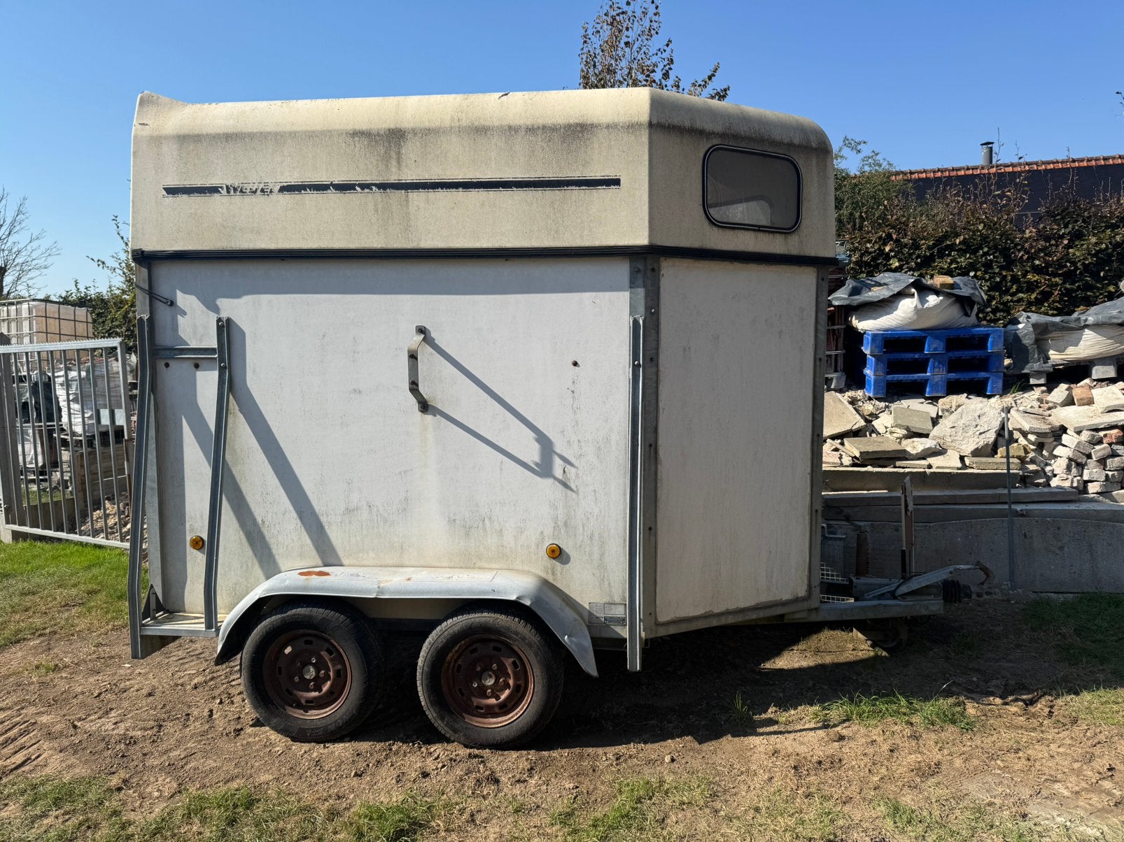 Remorque pour chevaux, Enlèvement, Utilisé, Aluminium, Remorque 1½ cheval